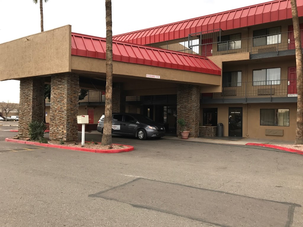 Travelers Inn Phoenix | 5102 W Latham St, Phoenix, AZ 85043, USA | Phone: (602) 233-1988