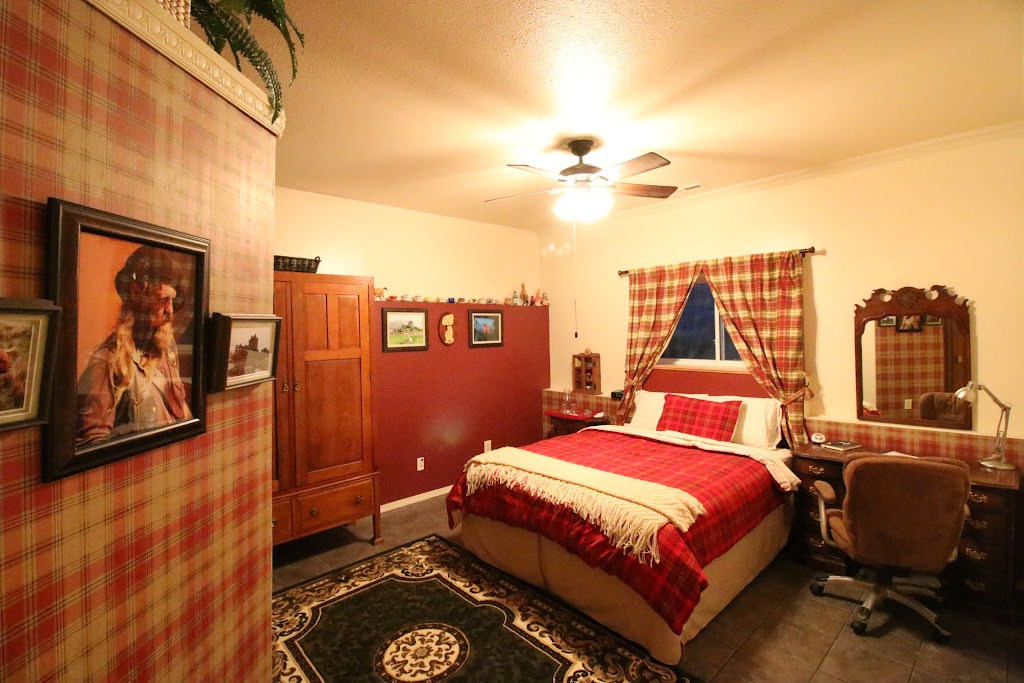 Hampton B&B | 4460 Ford Dr, Colorado Springs, CO 80908 | Phone: (719) 495-4489