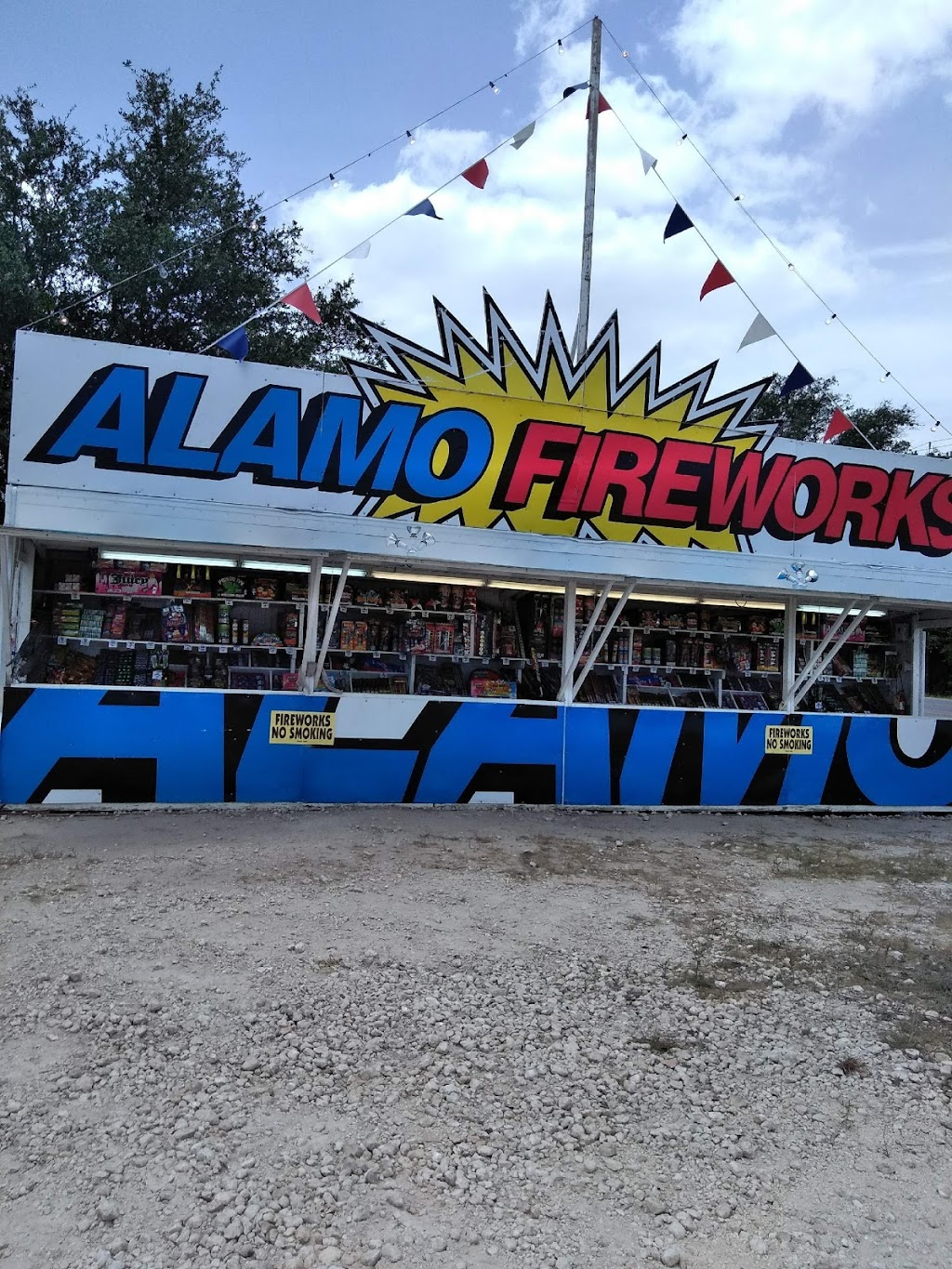 Alamo Fireworks | 1944 E Borgfeld Dr, San Antonio, TX 78260, USA | Phone: (800) 926-1037