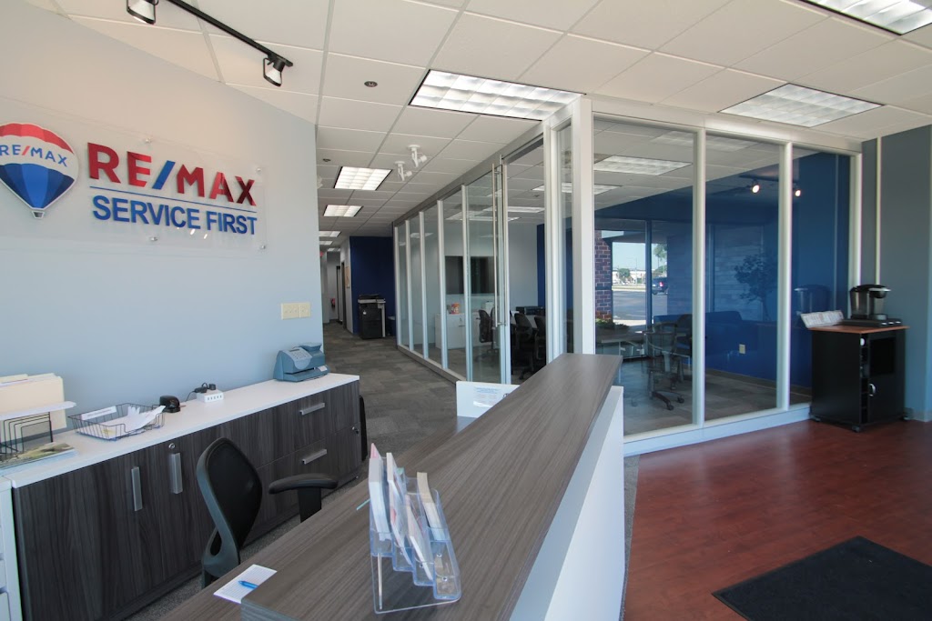 RE/MAX Service First | 21075 Swenson Dr #200, Waukesha, WI 53186 | Phone: (262) 287-9900