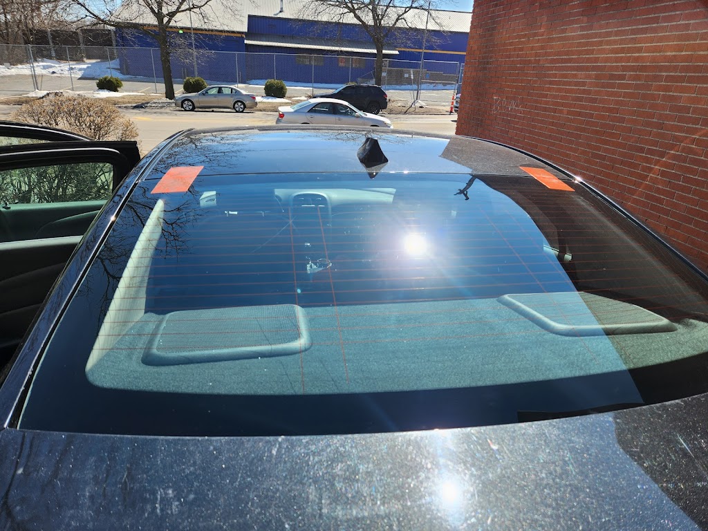 Tee’s Auto Glass | 1457 Marshall Ave Unit A, St Paul, MN 55104, USA | Phone: (612) 703-1237