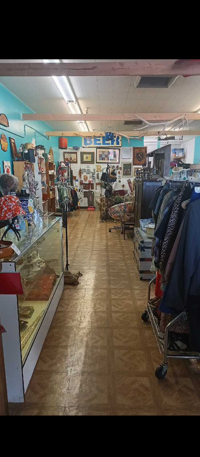 Collectibles Antiques Thrift Store | 10721 W Peoria Ave, Sun City, AZ 85351, USA | Phone: (623) 583-1129