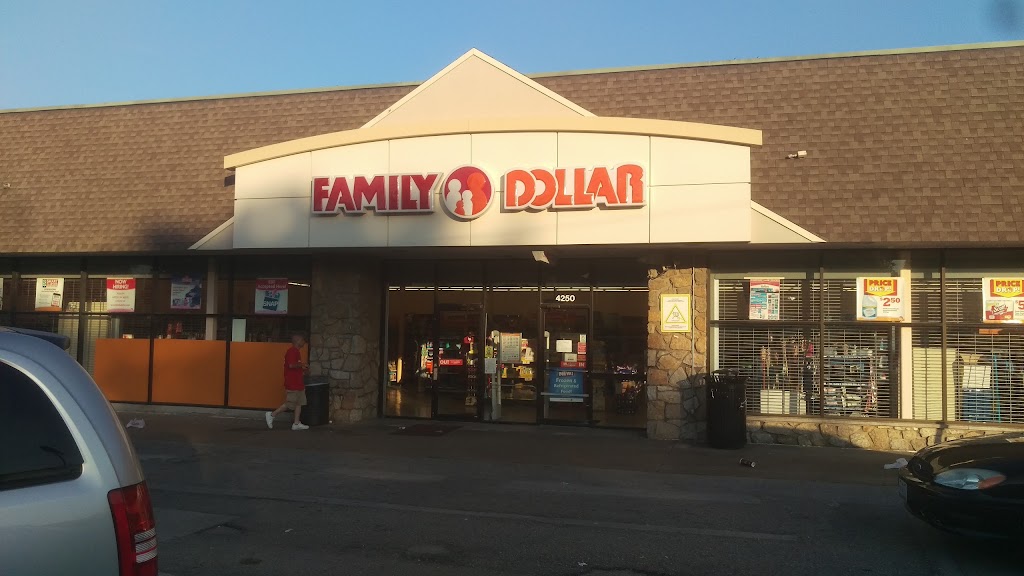 Family Dollar | 4250 S Broadway, St. Louis, MO 63111, USA | Phone: (314) 955-1313