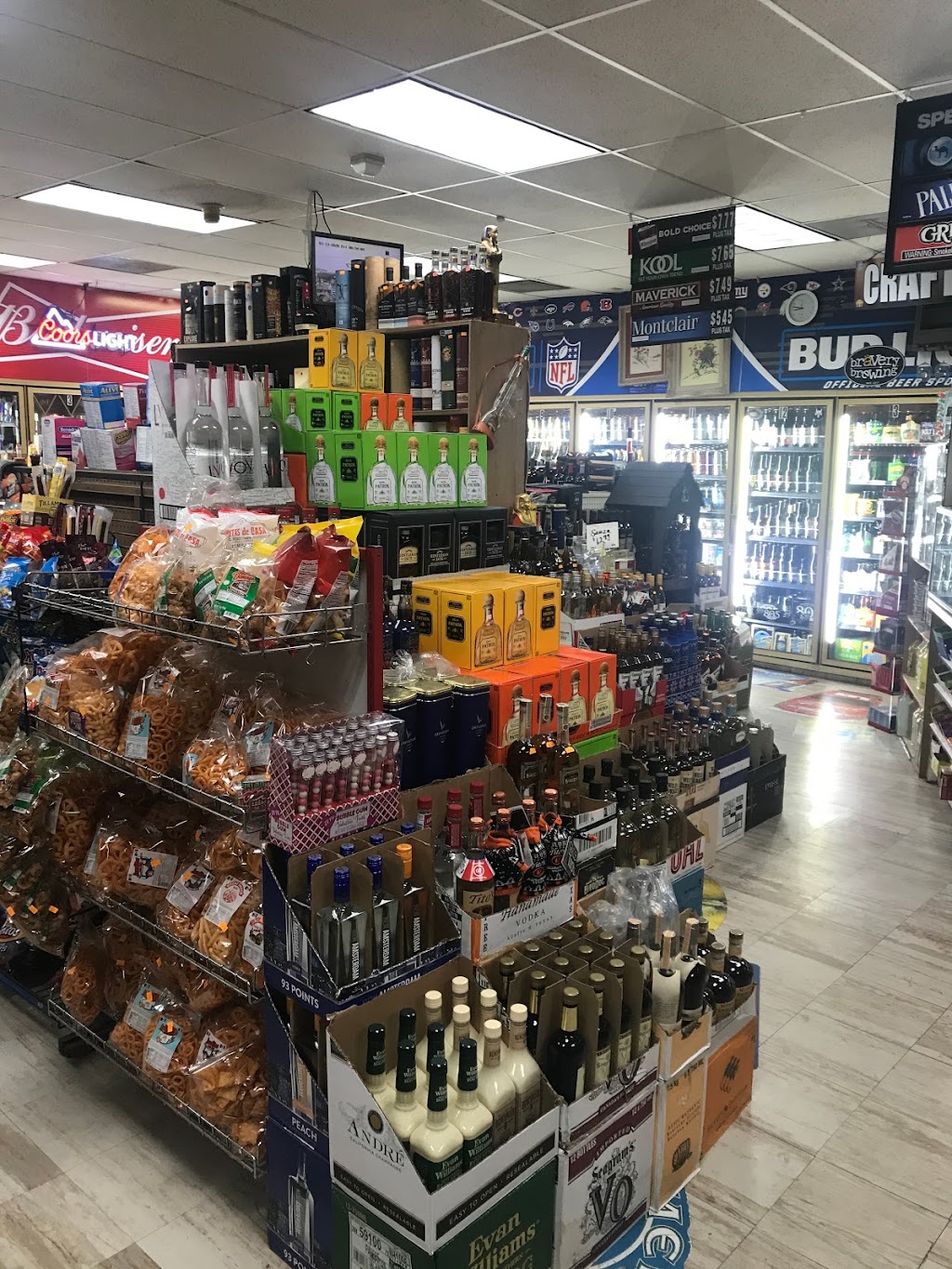 Bouquet Plaza Liquor | 28200 Bouquet Canyon Rd Ste Q, Santa Clarita, CA 91350, USA | Phone: (661) 296-0660