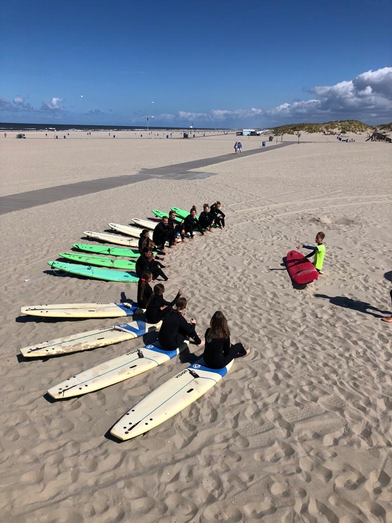 Surf School Hoek van Holland | Rechtestraat 40, 3151 HN Hoek van Holland, Netherlands | Phone: 06 48715056