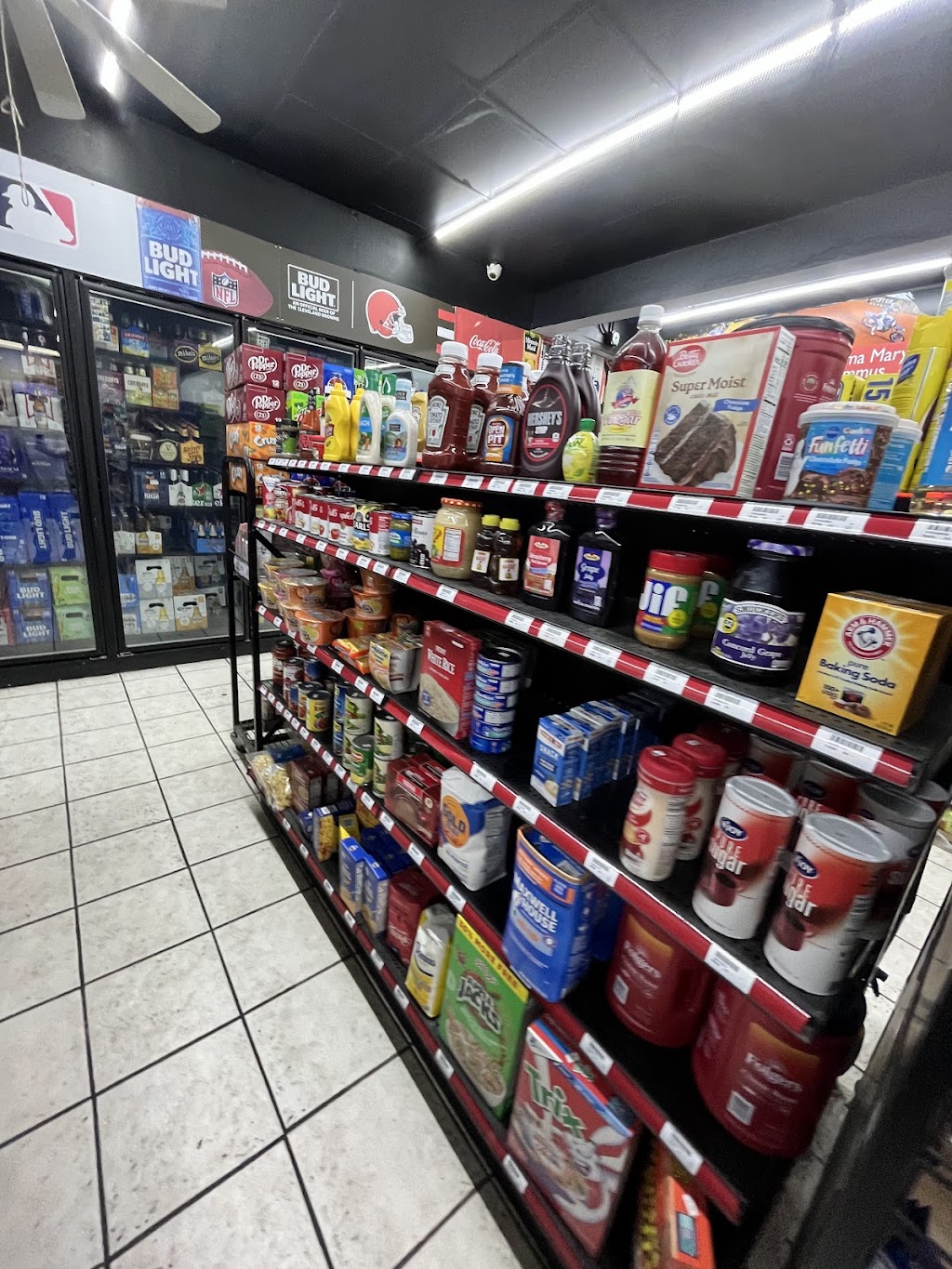 Mobil / Mama Mary’s hummus | 9796 Columbia Rd, Olmsted Falls, OH 44138, USA | Phone: (440) 235-0351