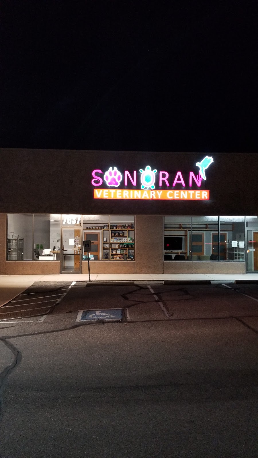 Sonoran Veterinary Center | 7637 E Speedway Blvd, Tucson, AZ 85710, USA | Phone: (520) 886-8888