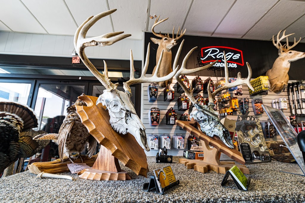 Barretts Bowhunting | 257 E 14th St, Elmira Heights, NY 14903, USA | Phone: (607) 733-7773