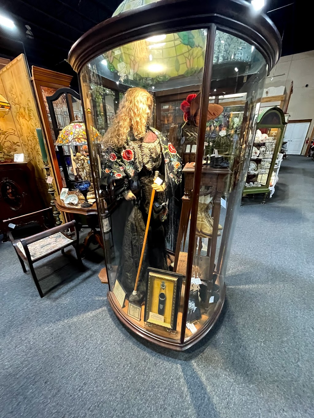 Cooper Street Antique Mall | 4905 S Cooper St Suite B, Arlington, TX 76017, USA | Phone: (817) 557-6215