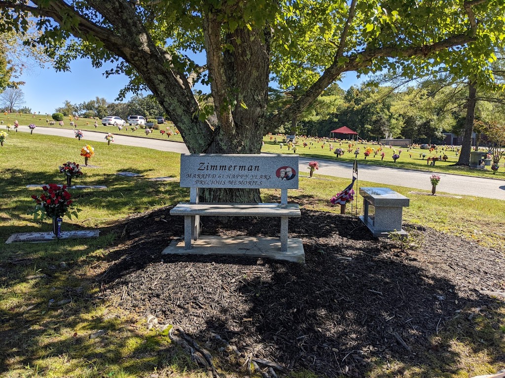 Holly Hill Memorial Park Cemetery | 401 W Holly Hill Rd, Thomasville, NC 27360, USA | Phone: (336) 472-7455