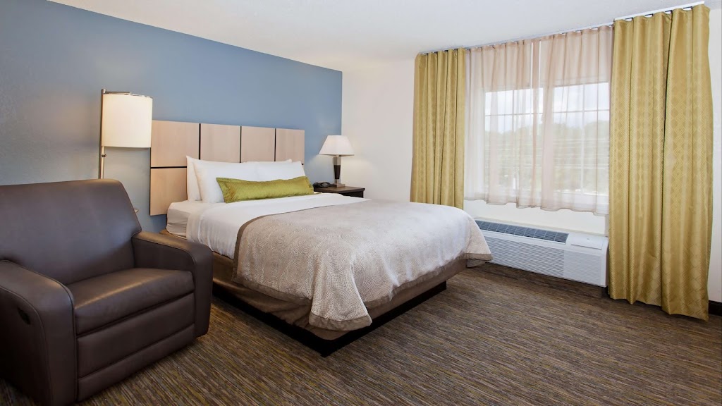 Sonesta Simply Suites Chicago Waukegan | 1151 S Waukegan Rd, Waukegan, IL 60085 | Phone: (847) 578-5250