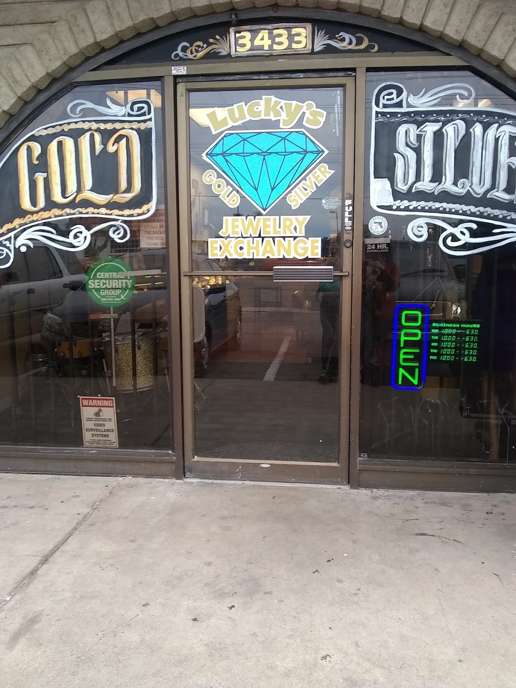 Lucky Gold And Silver Jewelry Exchange | 3433 W Northern Ave, Phoenix, AZ 85051, USA | Phone: (602) 488-4929