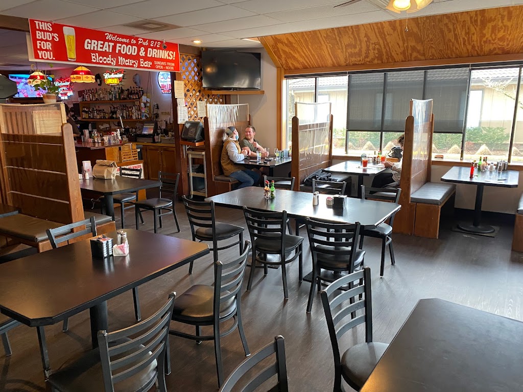 Pub 212 | 20400 SE Hwy 212, Damascus, OR 97089, USA | Phone: (503) 658-3070