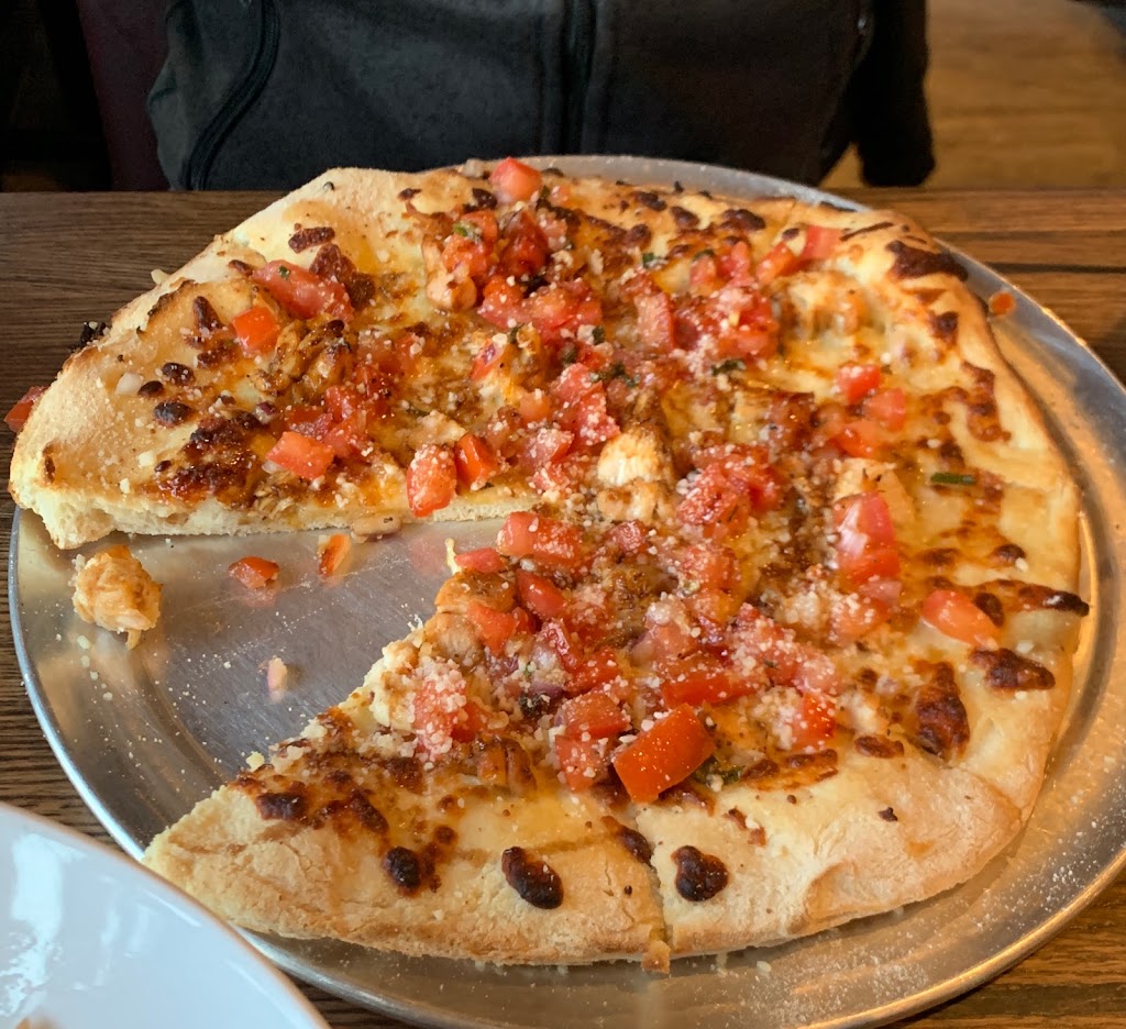 Beacons Restaurant | 85 Providence Hwy, East Walpole, MA 02032, USA | Phone: (508) 734-6460