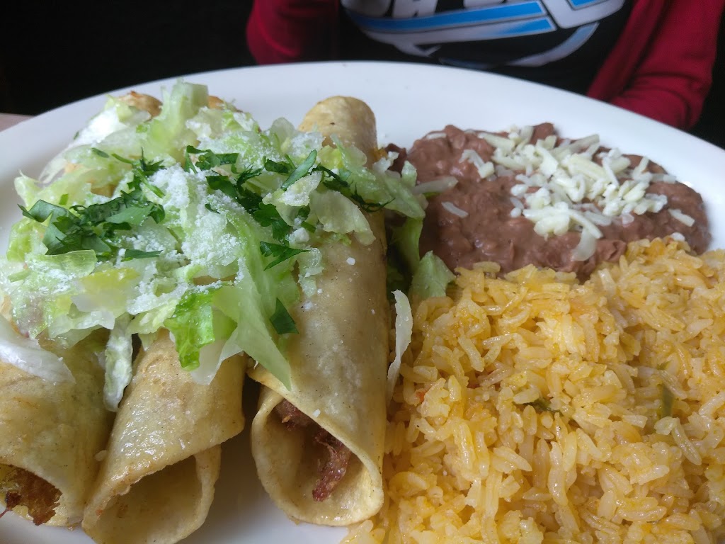 El Transito Mexican & Salvadorian Restaurant | 12710 Ramona Blvd, Baldwin Park, CA 91706, USA | Phone: (626) 960-1069