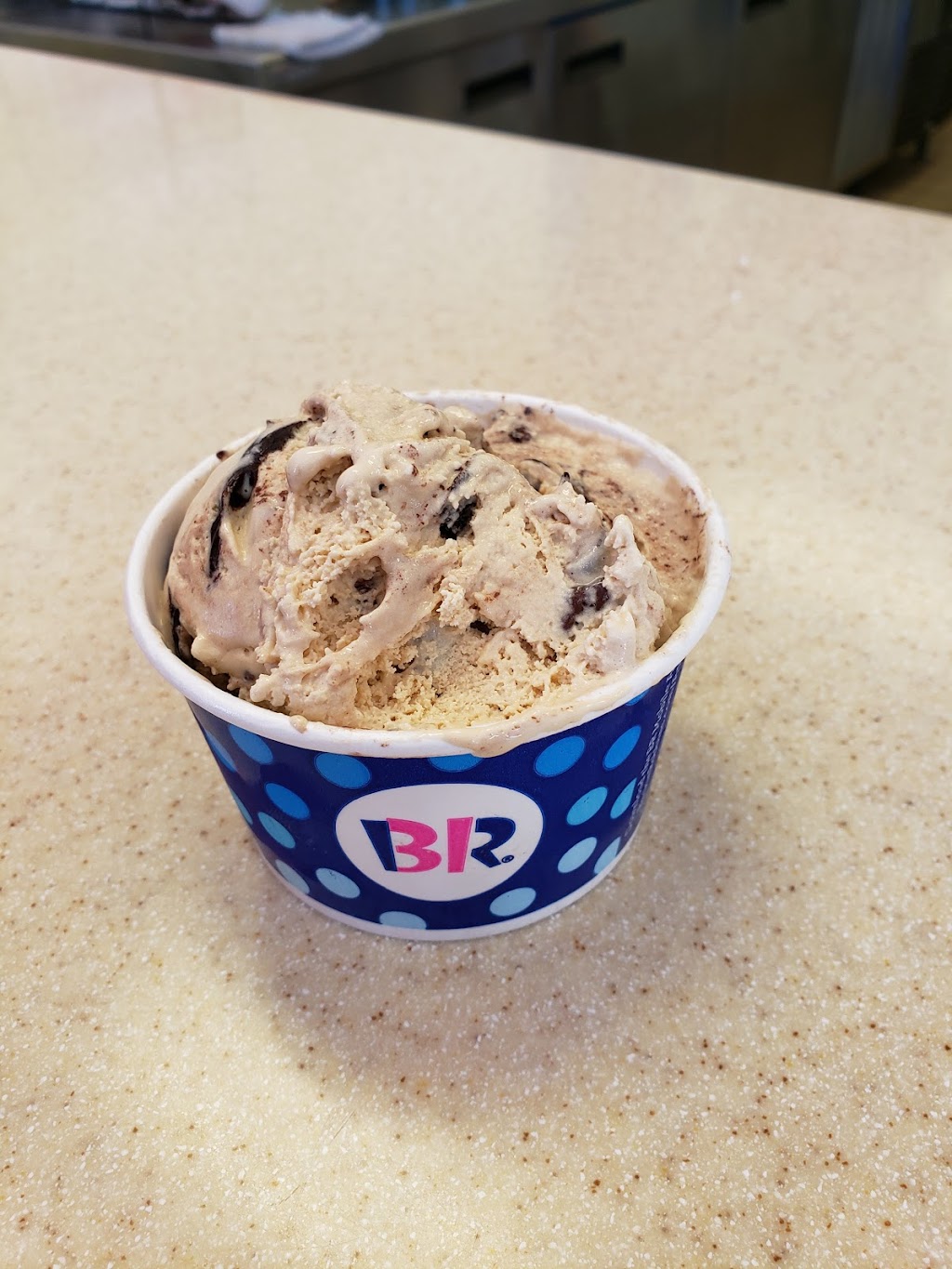 Baskin-Robbins | Oakmore Plaza, 1717 Oakdale Rd, Modesto, CA 95355, USA | Phone: (209) 521-3111