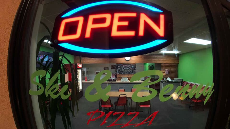 Ski & Benny Pizza | 820 Bilbo St, Anchorage, AK 99501, USA | Phone: (907) 274-1114