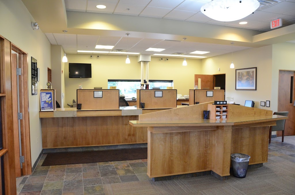 Town Bank | N 72, W13435 Jacob Ln, Menomonee Falls, WI 53051, USA | Phone: (262) 251-3938