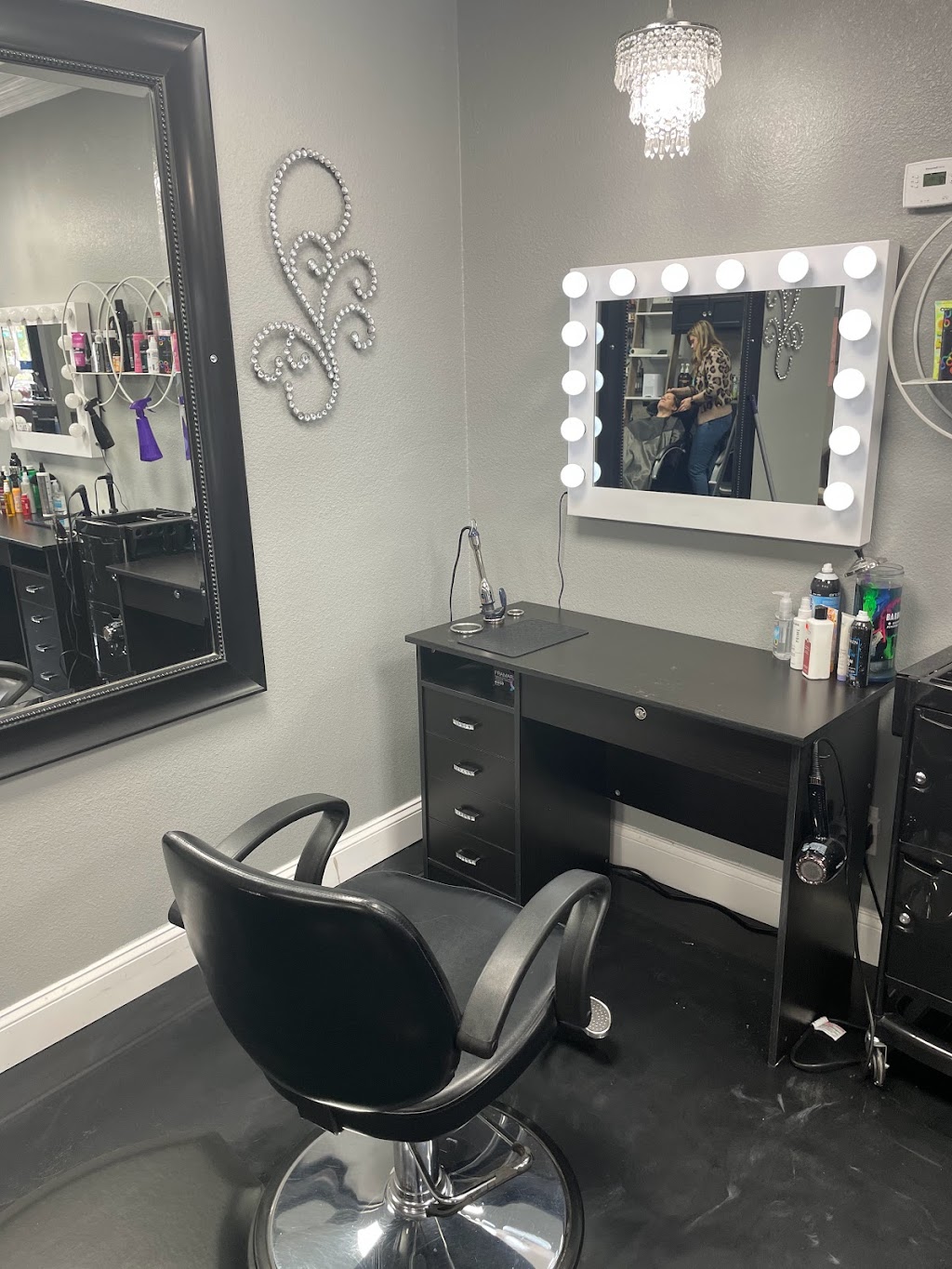 Studio 7 | 5637 6th St, Zephyrhills, FL 33542, USA | Phone: (813) 782-7400