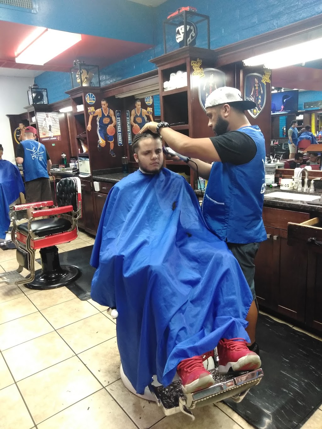 V D Barbershop | 27 S Stapley Dr, Mesa, AZ 85204, USA | Phone: (480) 668-1064