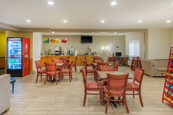 Quality Inn & Suites Lakewood - Denver Southwest | 7240 W Jefferson Ave, Lakewood, CO 80235, USA | Phone: (303) 989-4600