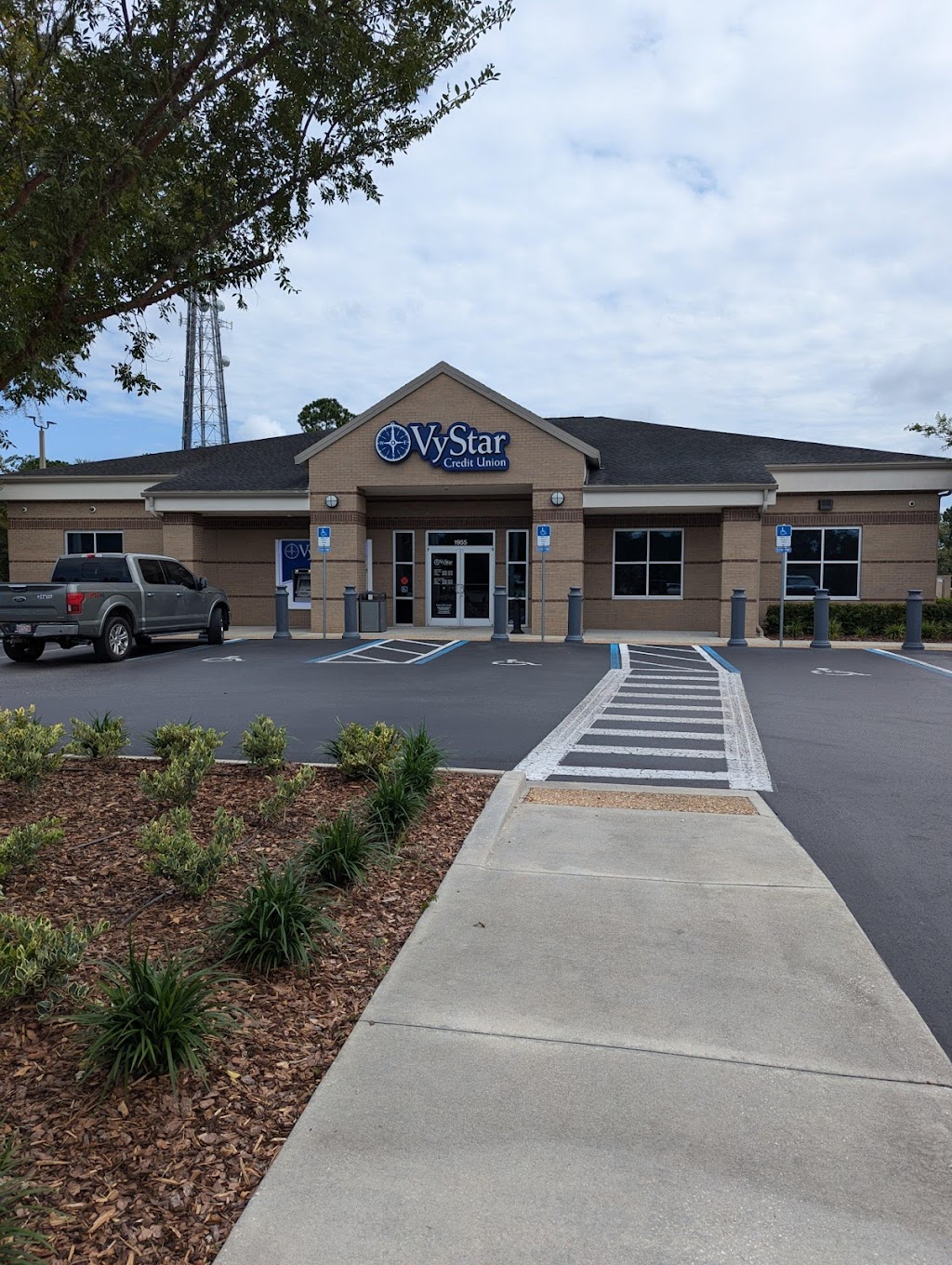 VyStar Credit Union | 1955 County Rd 210, St Johns, FL 32259, USA | Phone: (904) 594-5546