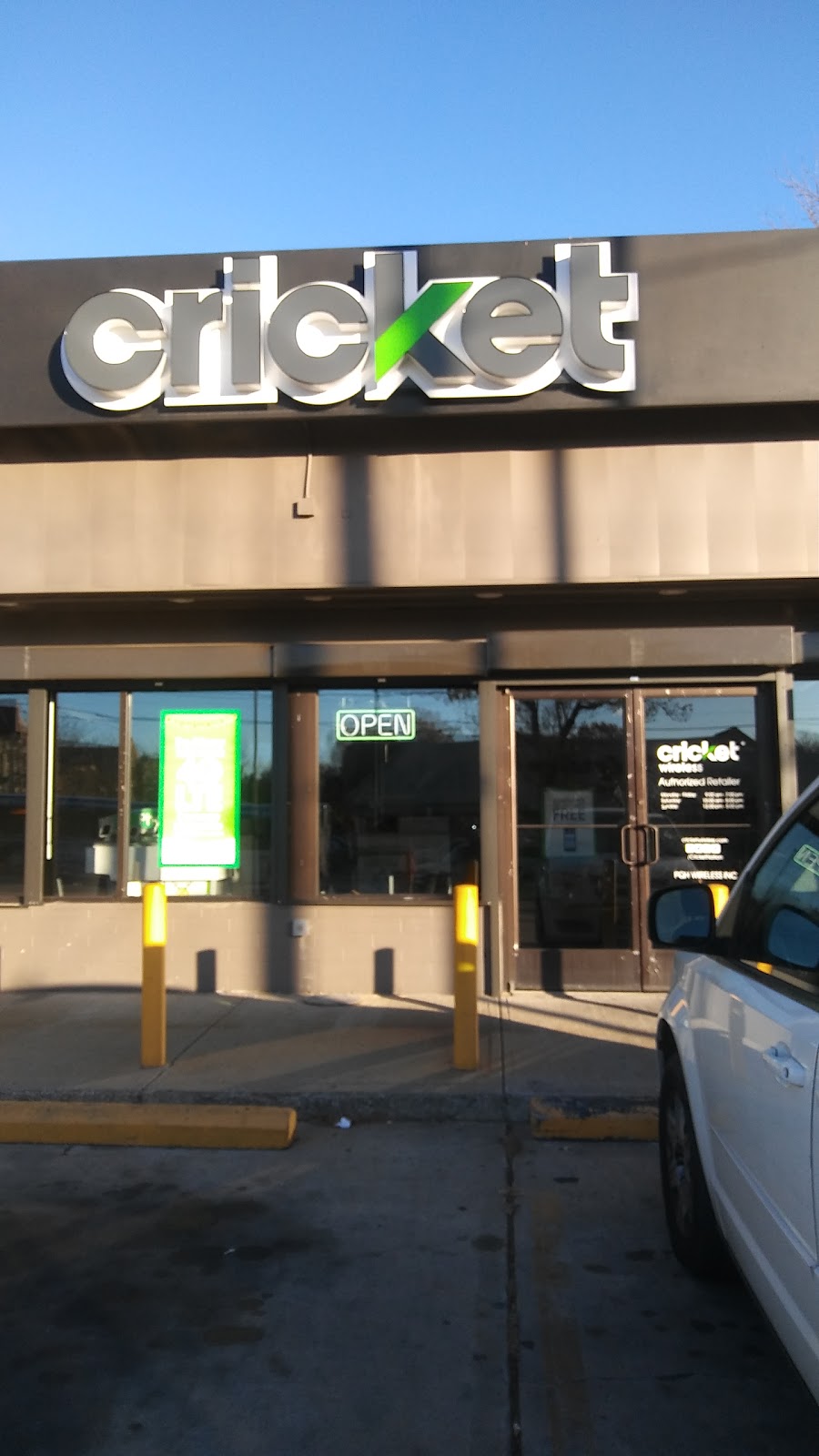 Cricket Wireless Authorized Retailer | 3111 Prospect Ave, Kansas City, MO 64128, USA | Phone: (816) 599-7343