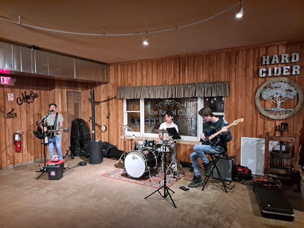 The Winery at Spring Hill | 6062 South Ridge Road West, Geneva, OH 44041, USA | Phone: (440) 466-0626