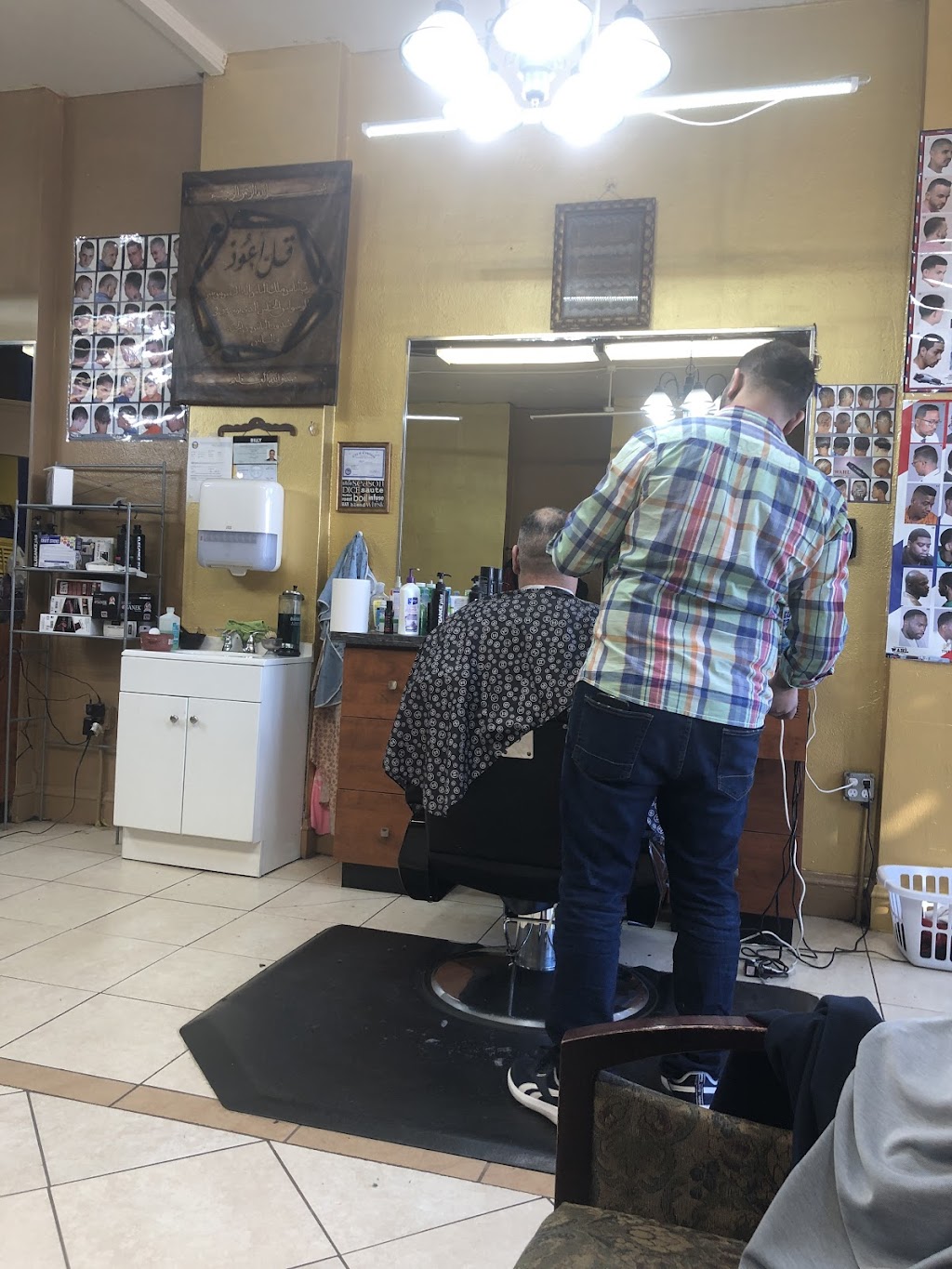 Billys Barber Shop | 12117 Lorain Ave, Cleveland, OH 44111, USA | Phone: (440) 666-5454