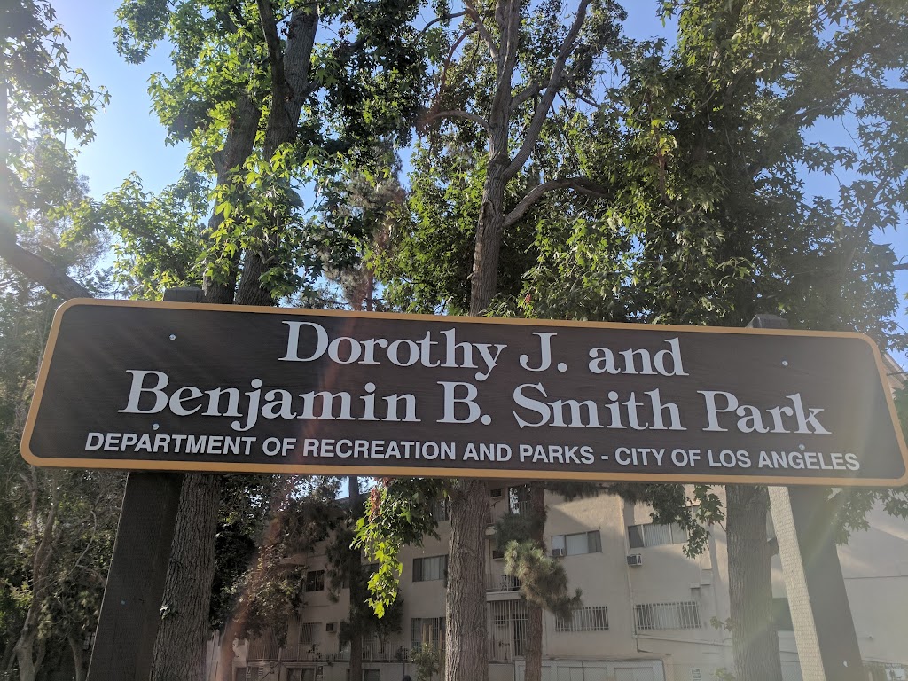 Dorothy & Benjamin Smith Park | 7020 Franklin Ave, Los Angeles, CA 90028, USA | Phone: (323) 657-5949