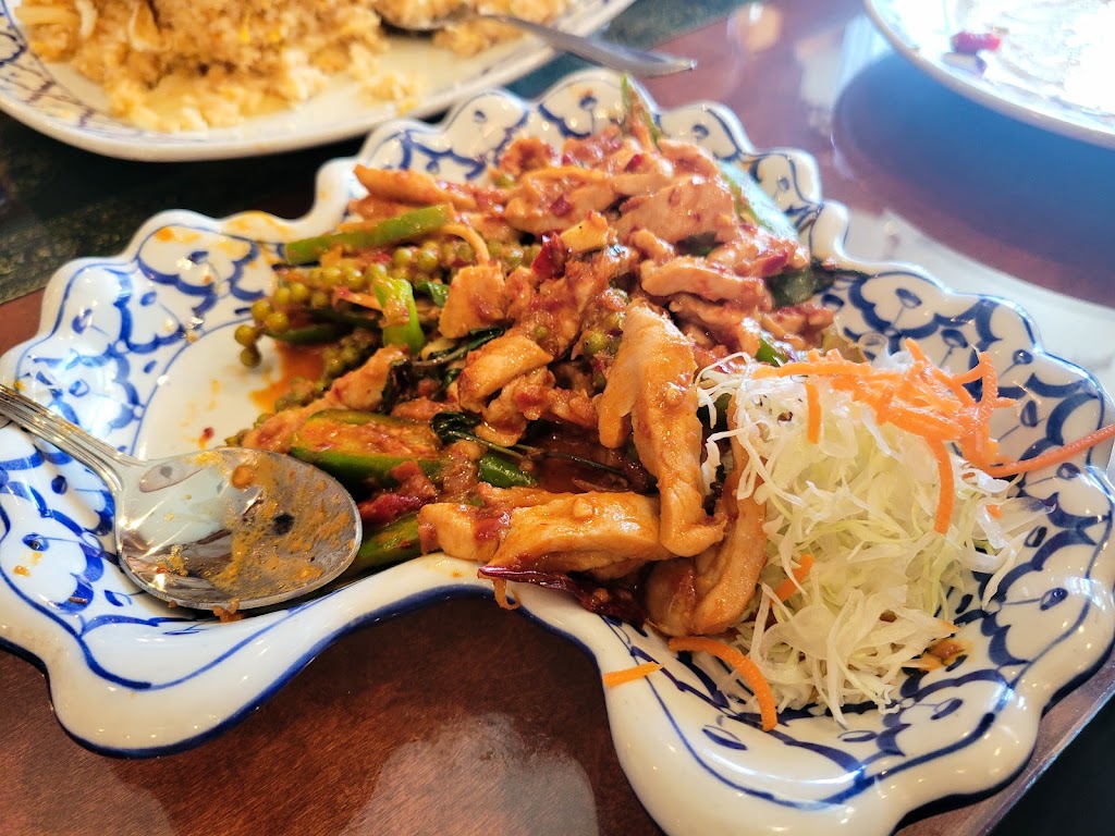 Lucky Elephant Thai Cuisine | 531 W Arrow Hwy, San Dimas, CA 91773, USA | Phone: (909) 592-4242