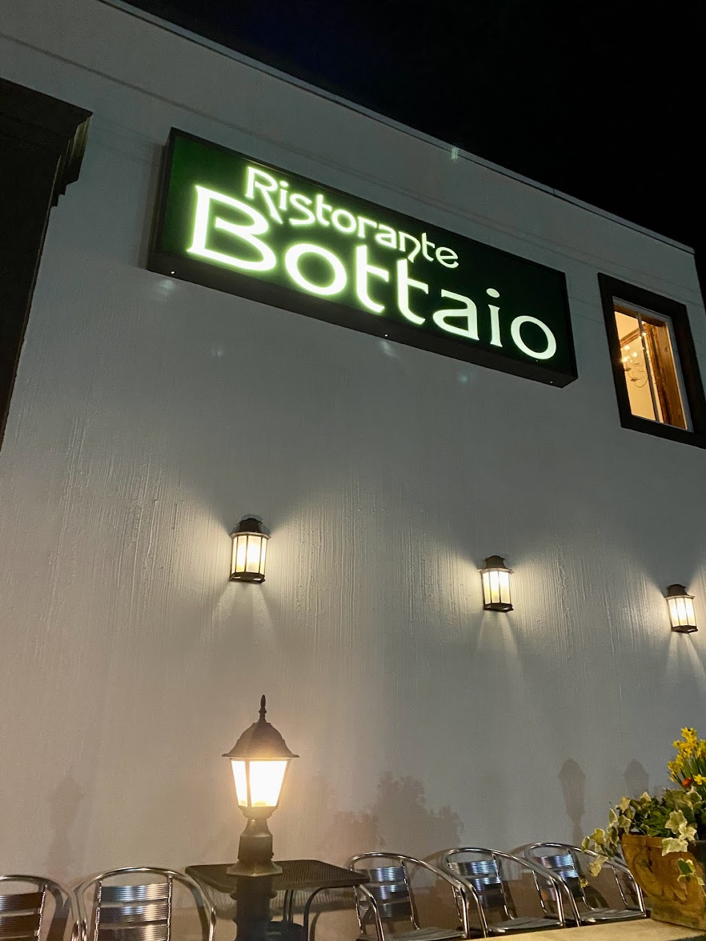 Ristorante Bottaio | 946 N Milwaukee Ave, Libertyville, IL 60048 | Phone: (847) 573-1800