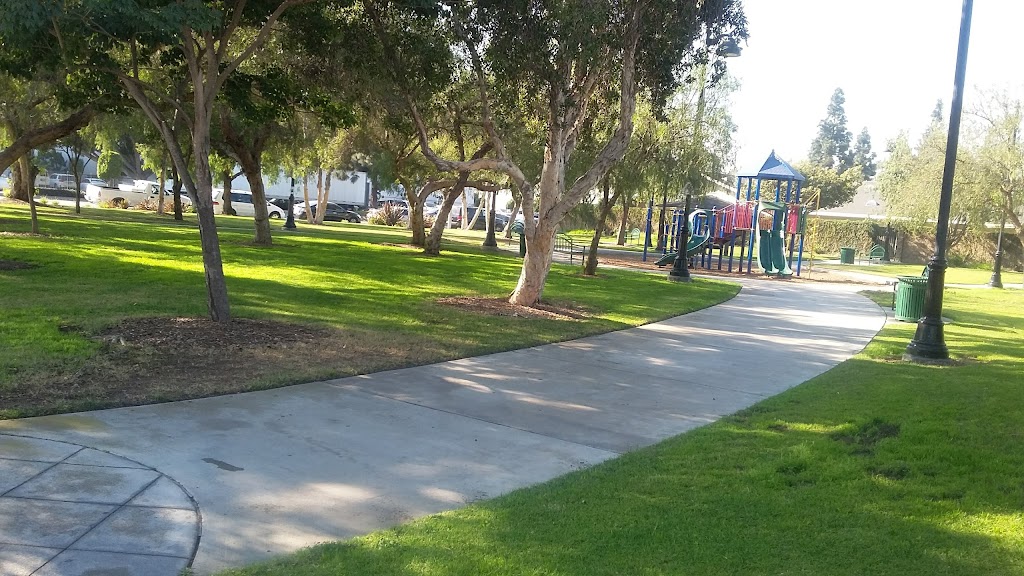 Meadows Park | 15753 Gundry Ave, Paramount, CA 90723, USA | Phone: (562) 220-2000