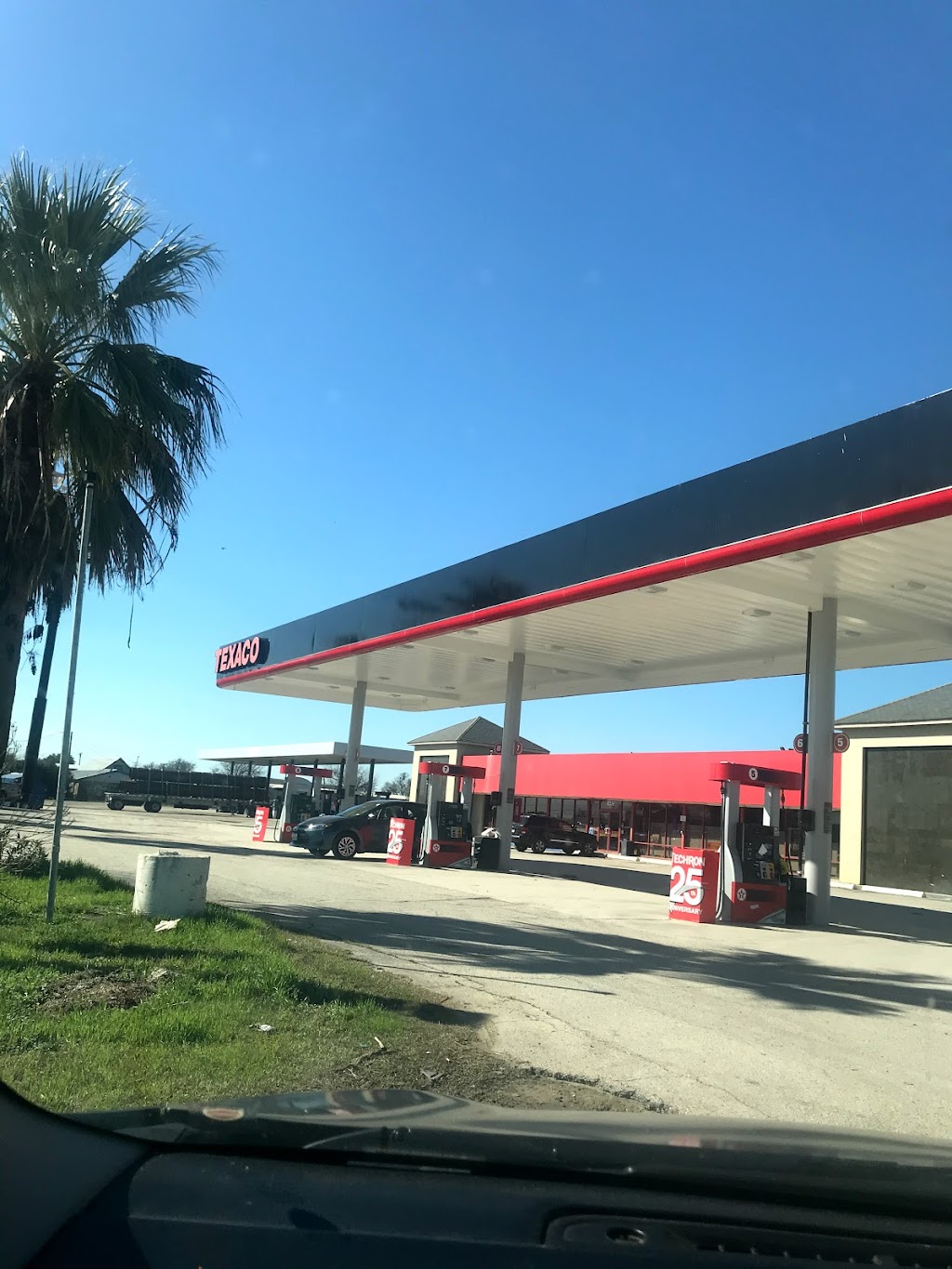 Texaco | 14425 I-10 Frontage Rd, Schertz, TX 78154, USA | Phone: (210) 659-4612