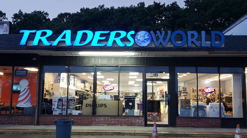 Traders World Brockton MA | 723 Belmont St, Brockton, MA 02301, USA | Phone: (508) 588-5222