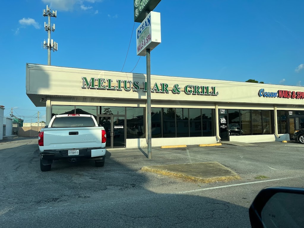 Melius Bar & Grill | 1701 Lake Ave, Metairie, LA 70005, USA | Phone: (504) 828-9446