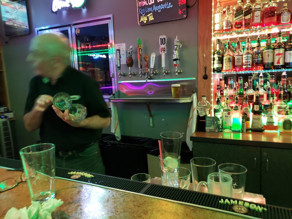 Maxwells Pub & Grill | 737 SW 185th Ave, Beaverton, OR 97006, USA | Phone: (503) 649-4688