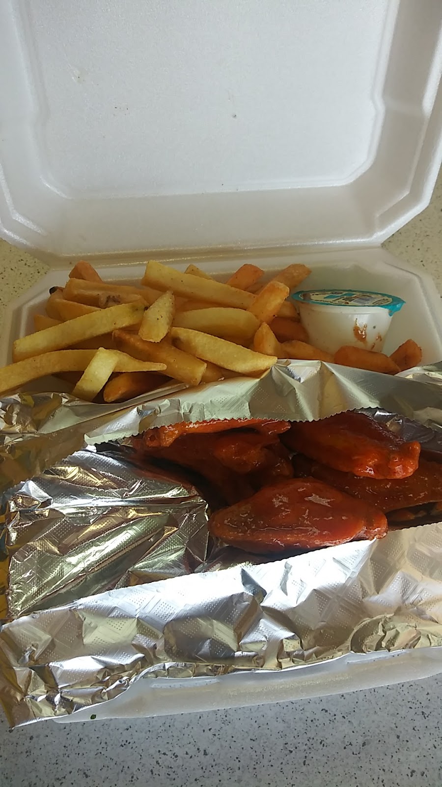 Wide World of Wings | 2802 E Atlanta Rd, Ellenwood, GA 30294 | Phone: (678) 284-0522