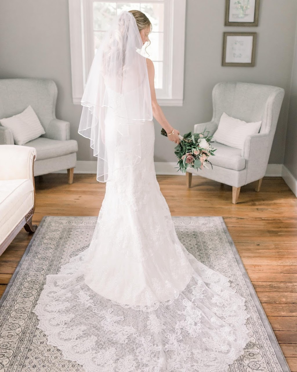 Annas Bridal | 8804 Pear Tree Village Ct ste b, Alexandria, VA 22309 | Phone: (703) 360-4272