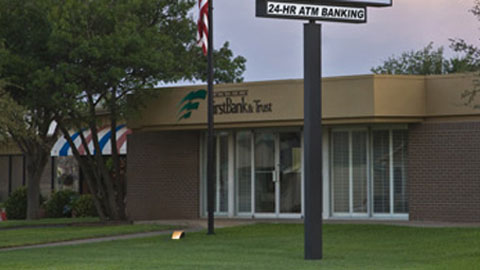 FirstBank & Trust | 1910 Lockwood St, Tahoka, TX 79373, USA | Phone: (806) 998-5395