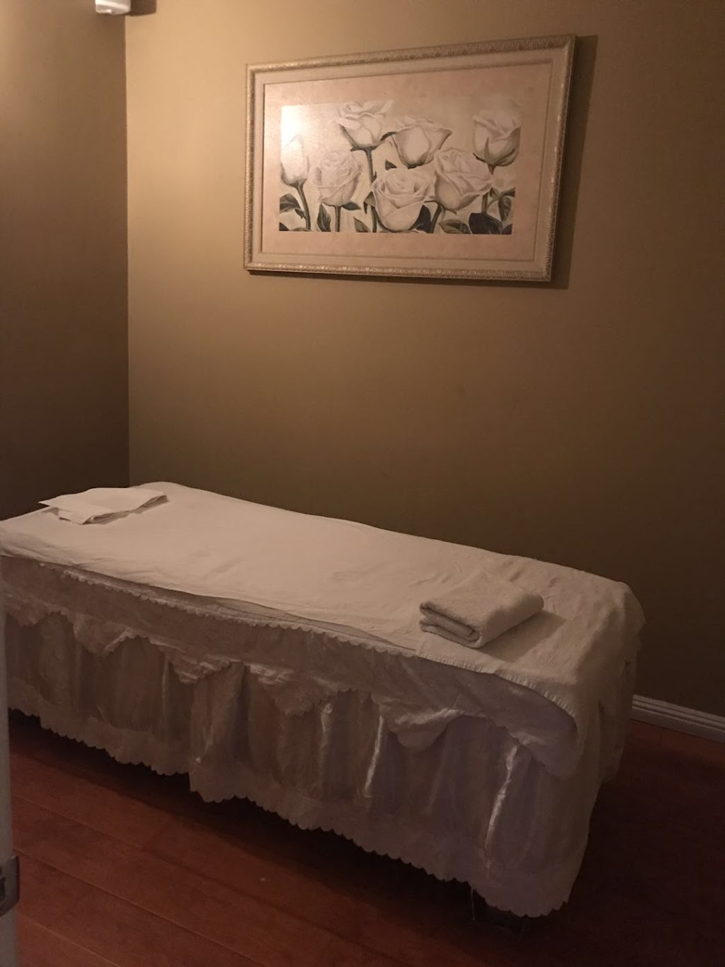 Tarzana Massage | 6108 Reseda Blvd, Tarzana, CA 91335, USA | Phone: (818) 881-8126