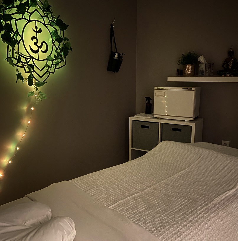 Spa ZenAura Massage of Westchase | 9658 W Linebaugh Ave, Tampa, FL 33626, USA | Phone: (813) 328-4625