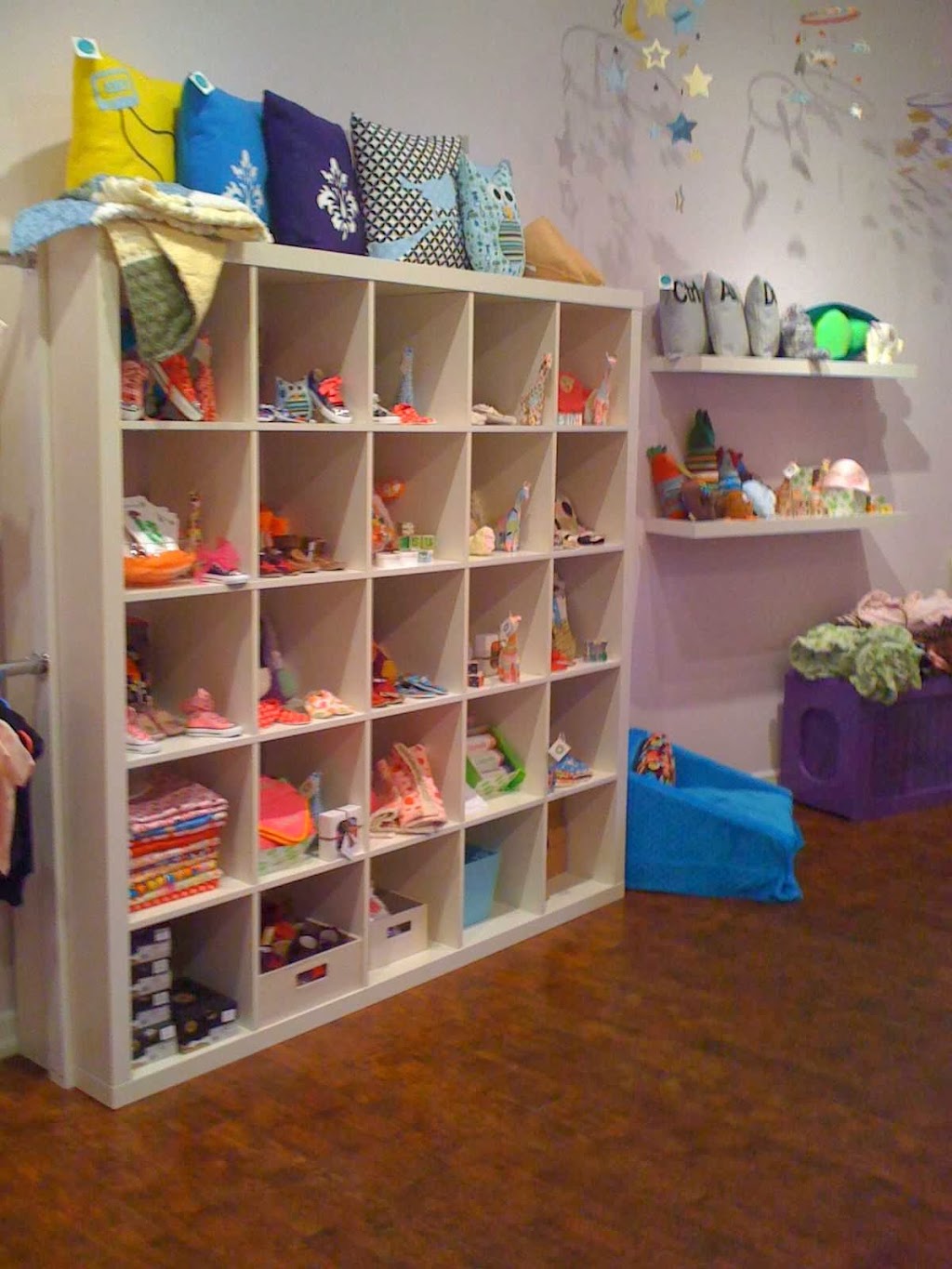 Stoopher & Boots | 385 Amsterdam Ave, New York, NY 10024, USA | Phone: (212) 877-2128