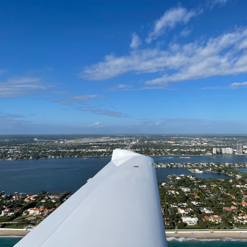 Dare to Dream Aviation - Authorized Cirrus Training Center-Diamond Aircraft Training Center | 951E NE 10 Street Hangar 23/24/25, Pompano Beach, FL 33060, USA | Phone: (954) 776-1286