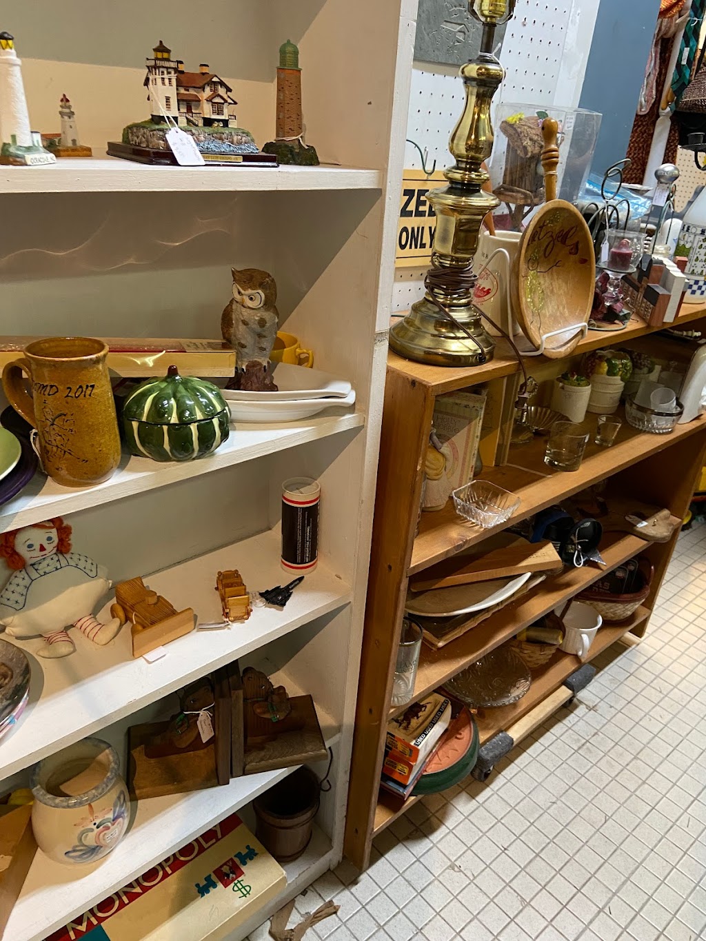 Lightfoot Antique Mall & Country | 6623 Richmond Rd A, Williamsburg, VA 23188, USA | Phone: (757) 229-8759