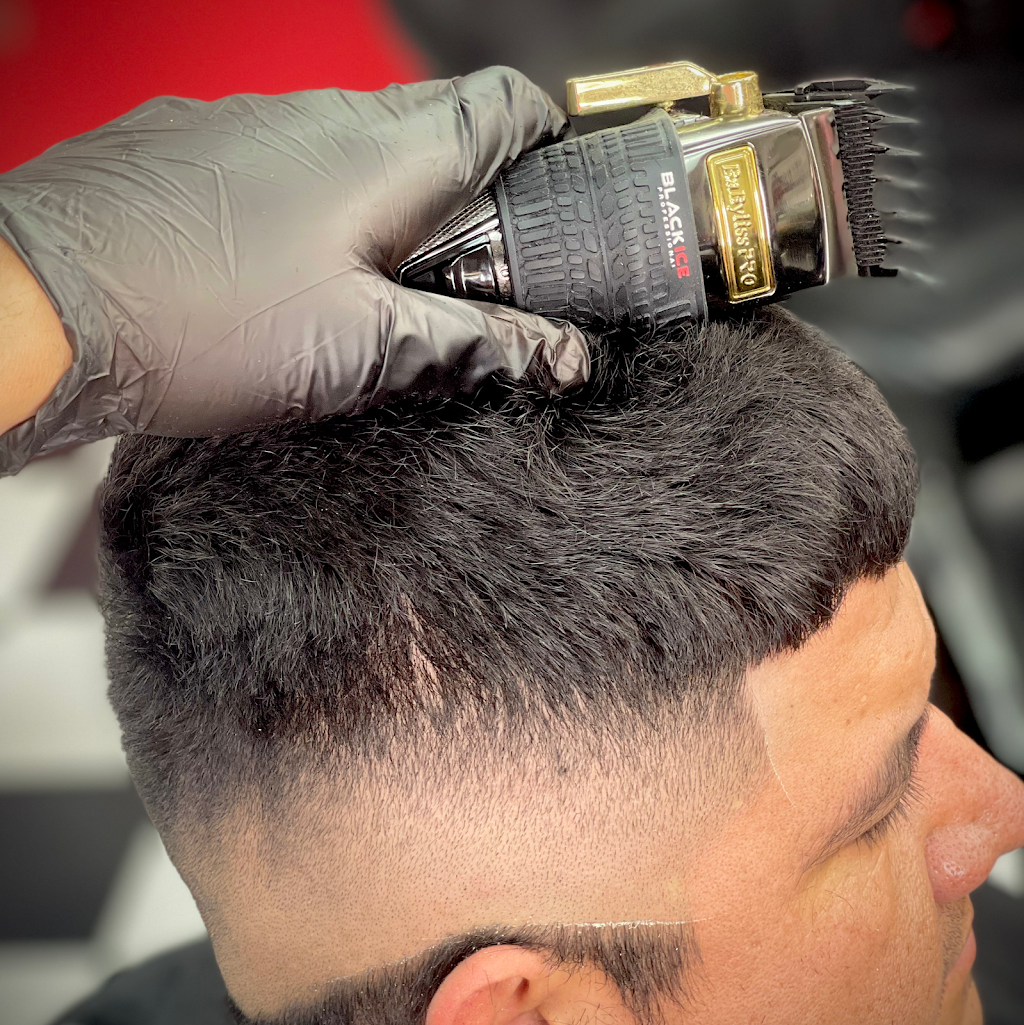 Barber studio Manuel | 3203 Washington Rd, Kenosha, WI 53144, USA | Phone: (262) 698-0382