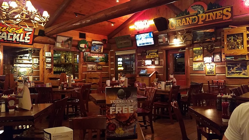 Famous Daves Bar-B-Que | 14601 MN-7, Minnetonka, MN 55345, USA | Phone: (952) 933-9600