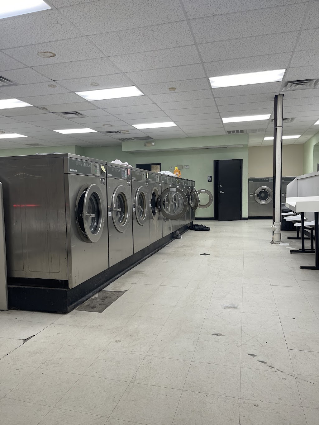 Rainbow Laundry | 2801 N Main St, High Point, NC 27265, USA | Phone: (336) 869-9274