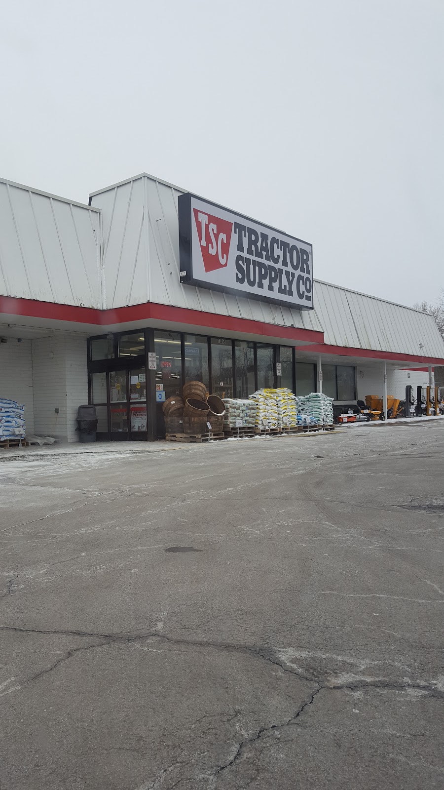 Tractor Supply Co. | 13059 Broadway, Alden, NY 14004, USA | Phone: (716) 937-6106