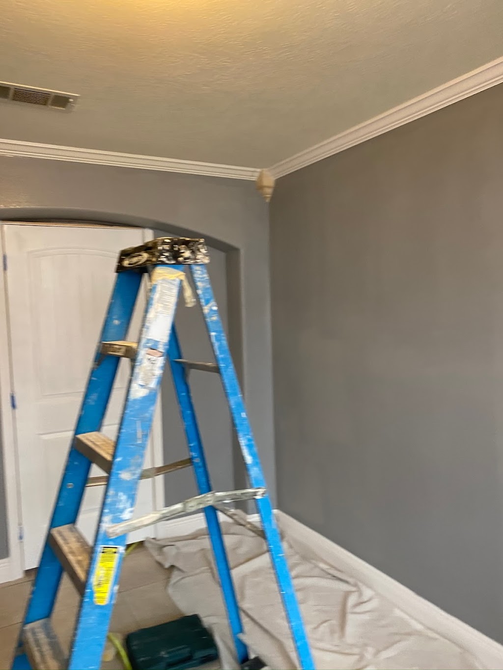 Hugos painting services | 16106 Pin Oak Ridge St, Houston, TX 77073, USA | Phone: (713) 231-6315